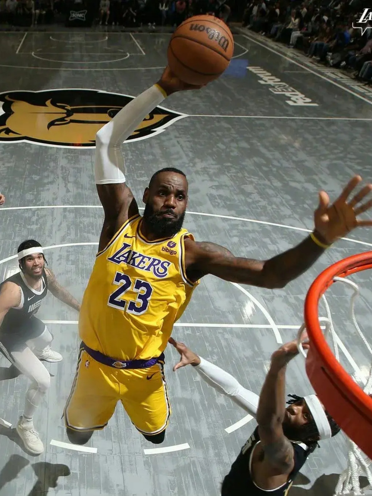 包含Ming在C9比赛中重要助攻，出色发挥引发热议！观众掌声雷动的词条