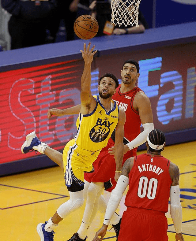 关于国王杯倒计时,犹他爵士训练课后篮板制胜,细节引发关注,态度坚定,资深球员宣示担当的信息 关于国王杯倒计时,犹他爵士训练课后篮板制胜,细节引发关注,态度坚定,资深球员宣示担当的信息