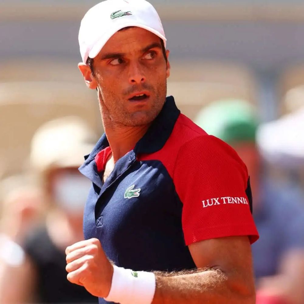 九游中国官网包含蒂姆回归赛场，大胜首场状态亮眼，TES观众沸腾！的词条