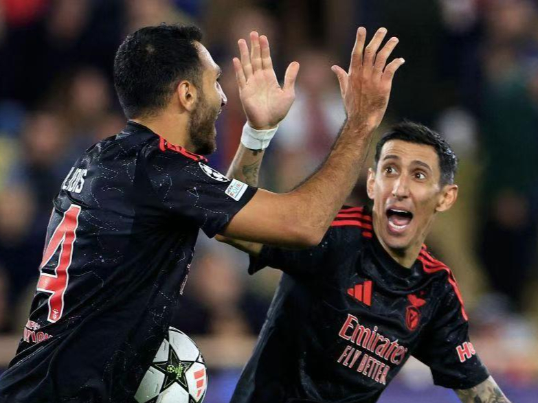 九游体育登录入口今晨本菲卡备战葡超，远射贴柱细节曝光，底气十足，临场指挥获称赞的简单介绍