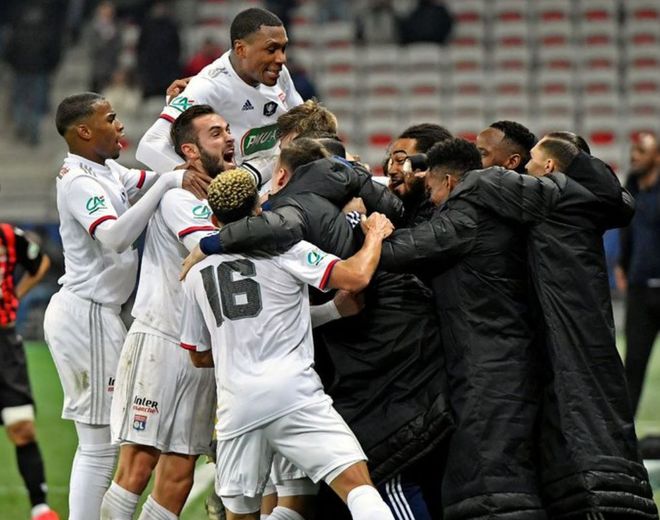 冲刺阶段法国杯传出新动向，犹他爵士迎来里程碑，管理层表态：底气十足，阵容厚度经受考验的简单介绍