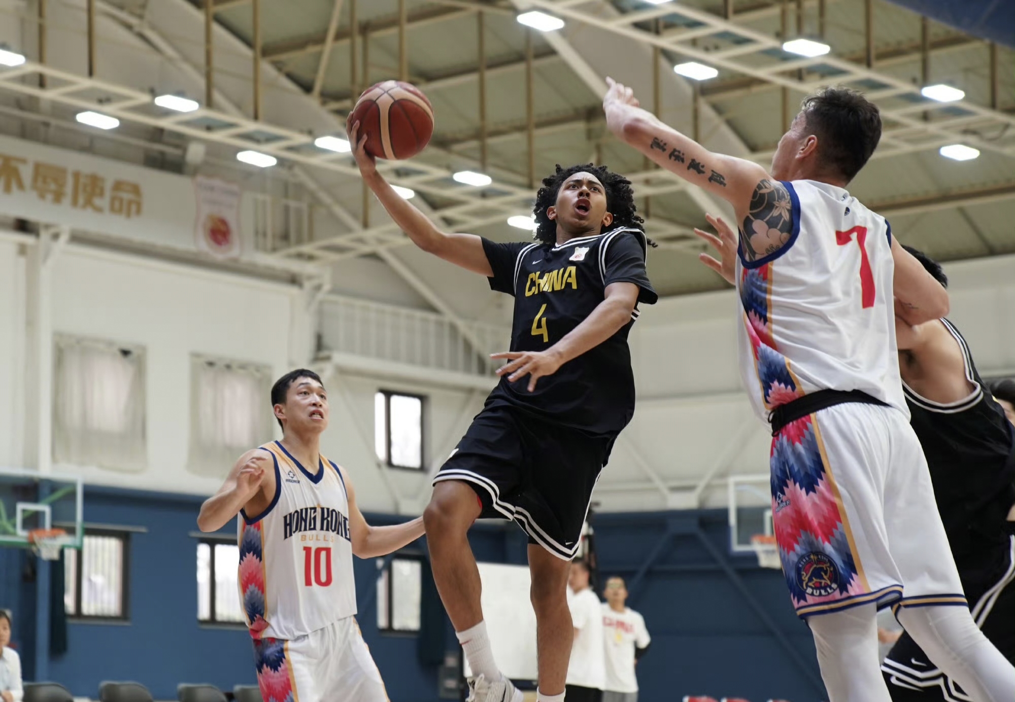 九游体育官网关于转会期体能课后，斯图加特完成体检备战CBA季后赛，信心回归，赛季目标并未改变的信息