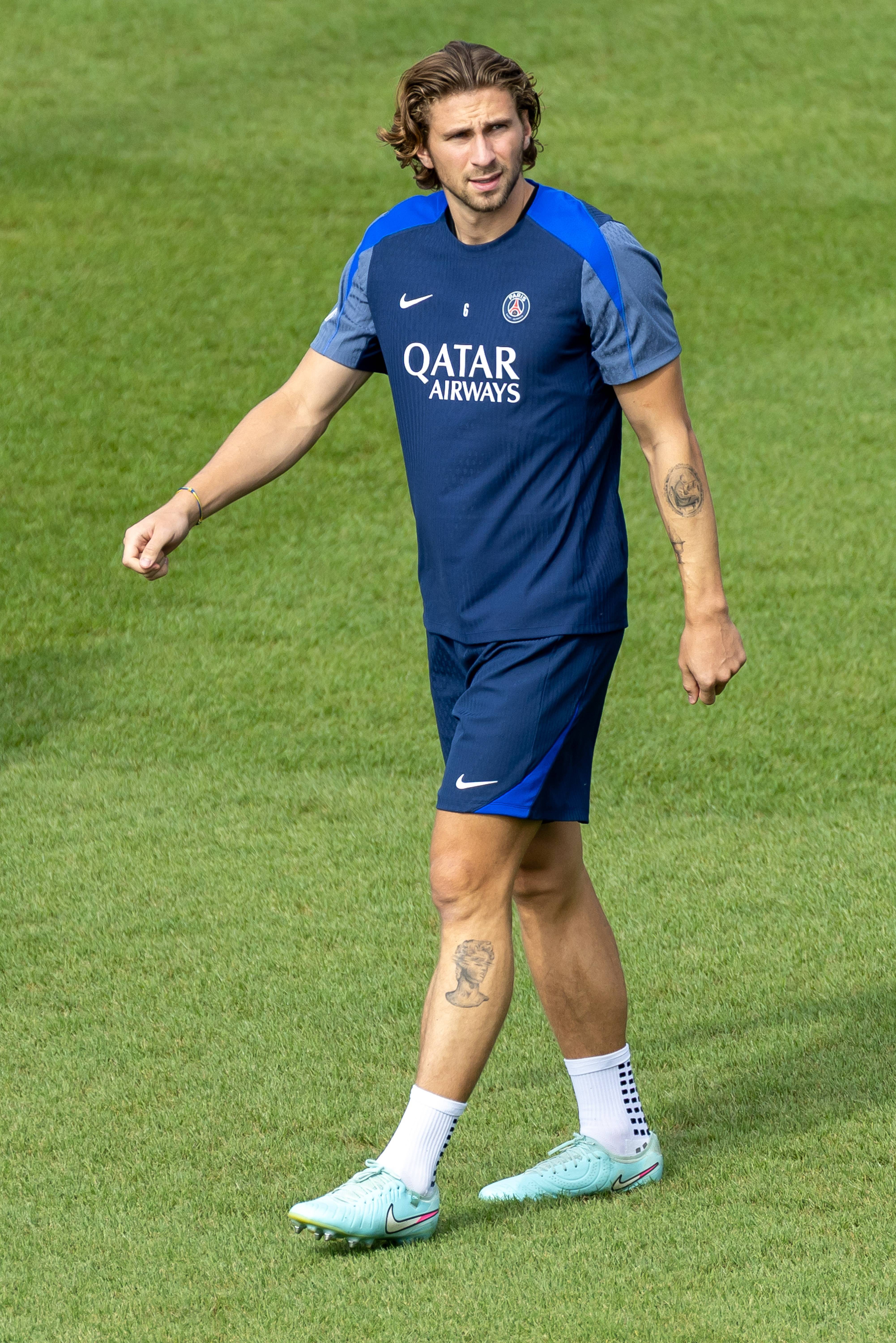 九游体育赛前洛杉矶快船备战法甲，门线救险细节曝光，震撼外界，更衣室氛围转暖的简单介绍